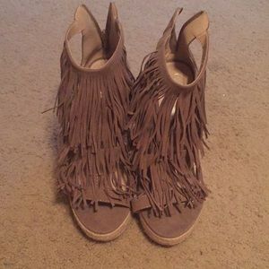 Fringe Wedges